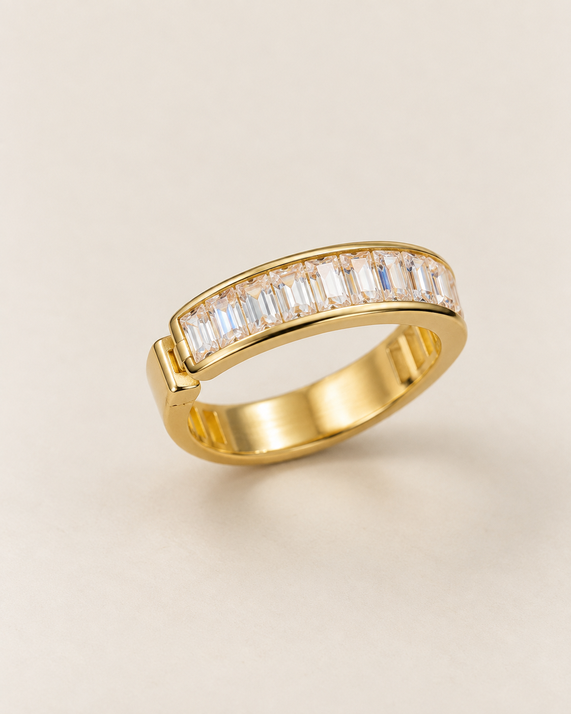 Tria Ring: Rivet & Baguette