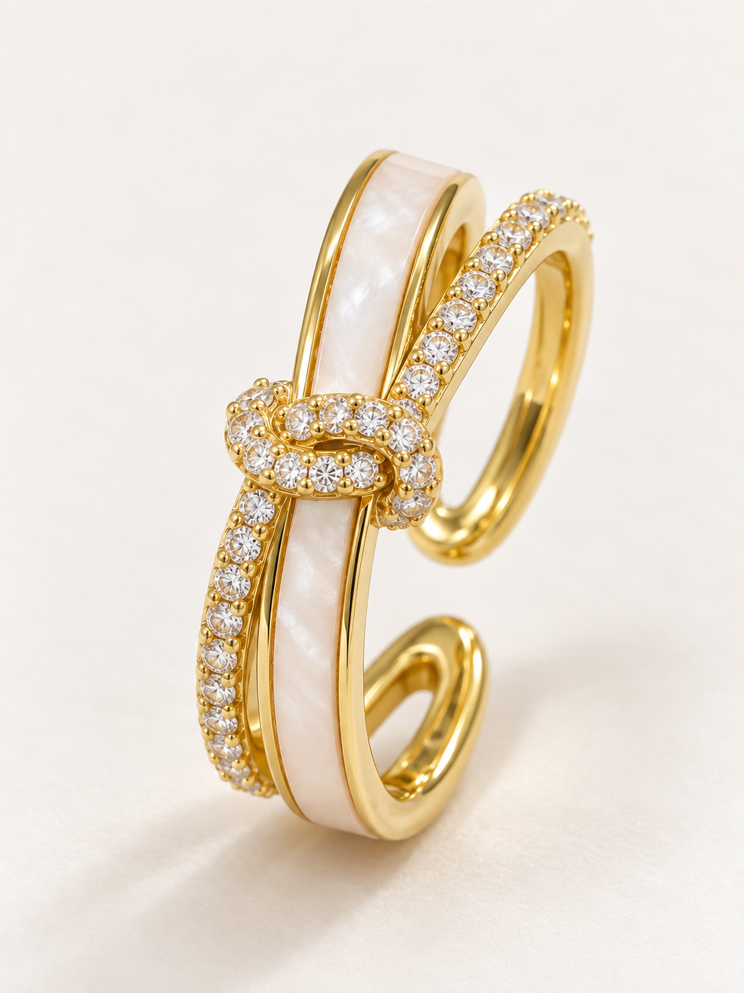 The Noeud Ring