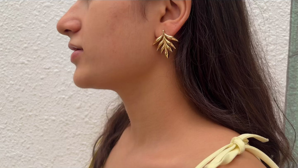 leaf shaped earrrings by vaarin. beachy. antitarnish.